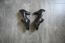 Load image into Gallery viewer, 1920s shoes . vintage 20s Mary Jane heels