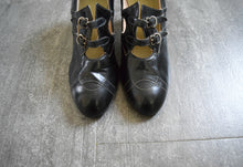 Load image into Gallery viewer, 1920s shoes . vintage 20s Mary Jane heels