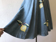 Load image into Gallery viewer, 1950s linen skirt . vintage 50s embroidered lemons skirt