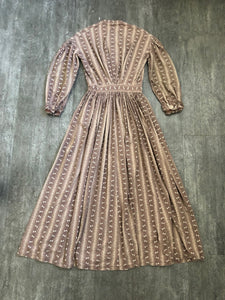 19th century calico dress . antique dress . size xs to s