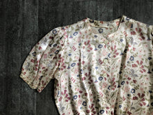 Load image into Gallery viewer, 1930s satin blouse . vintage 30s top . size s