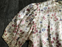 Load image into Gallery viewer, 1930s satin blouse . vintage 30s top . size s