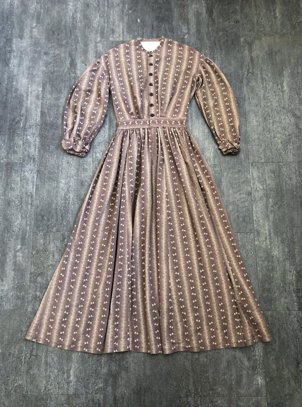 19th century calico dress . antique dress . size xs to s – bluefennel