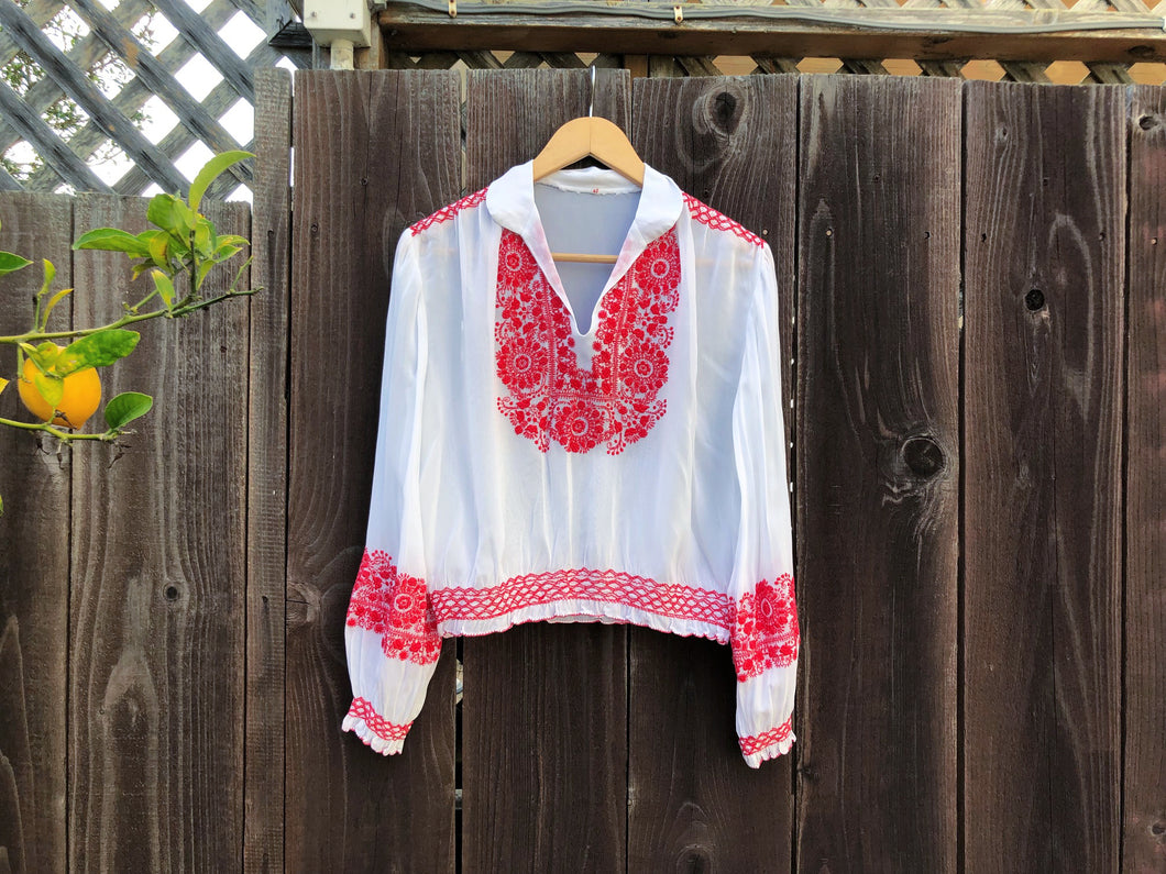 1940s embroidered blouse . vintage 40s top . size m/l to l
