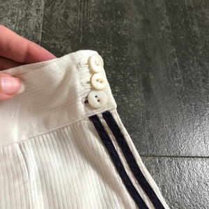 Vintage 1940s shorts . 40s cotton shorts . size s/m