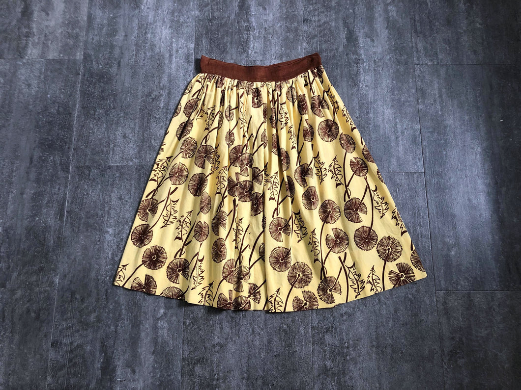 1940s skirt . vintage 40s floral print skirt . size s/m to m