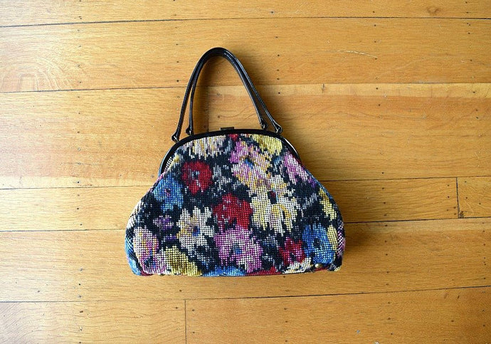 1960s tapestry handbag . vintage 60s floral purse