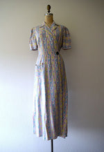 Load image into Gallery viewer, 1930s dressing gown . vintage 30s house dress