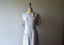 Load image into Gallery viewer, 1930s dressing gown . vintage 30s house dress