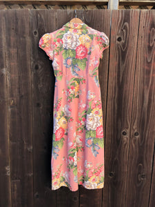 1940s house dress . vintage 40s floral print dress