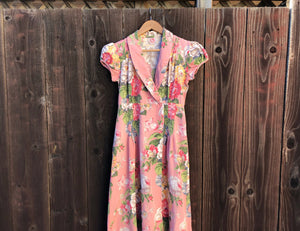 1940s house dress . vintage 40s floral print dress