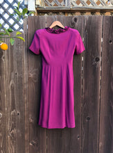 Load image into Gallery viewer, 1940s rayon dress . 40s magenta dress . size small to s/m