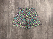Load image into Gallery viewer, 1940s 1950s style shorts . vintage floral print shorts . size s