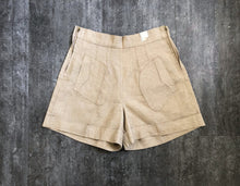 Load image into Gallery viewer, 1930s 1940s deadstock shorts . vintage linen shorts . size l